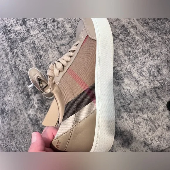 Burberry Tan and White Check Sneakers - Picture 4 of 11